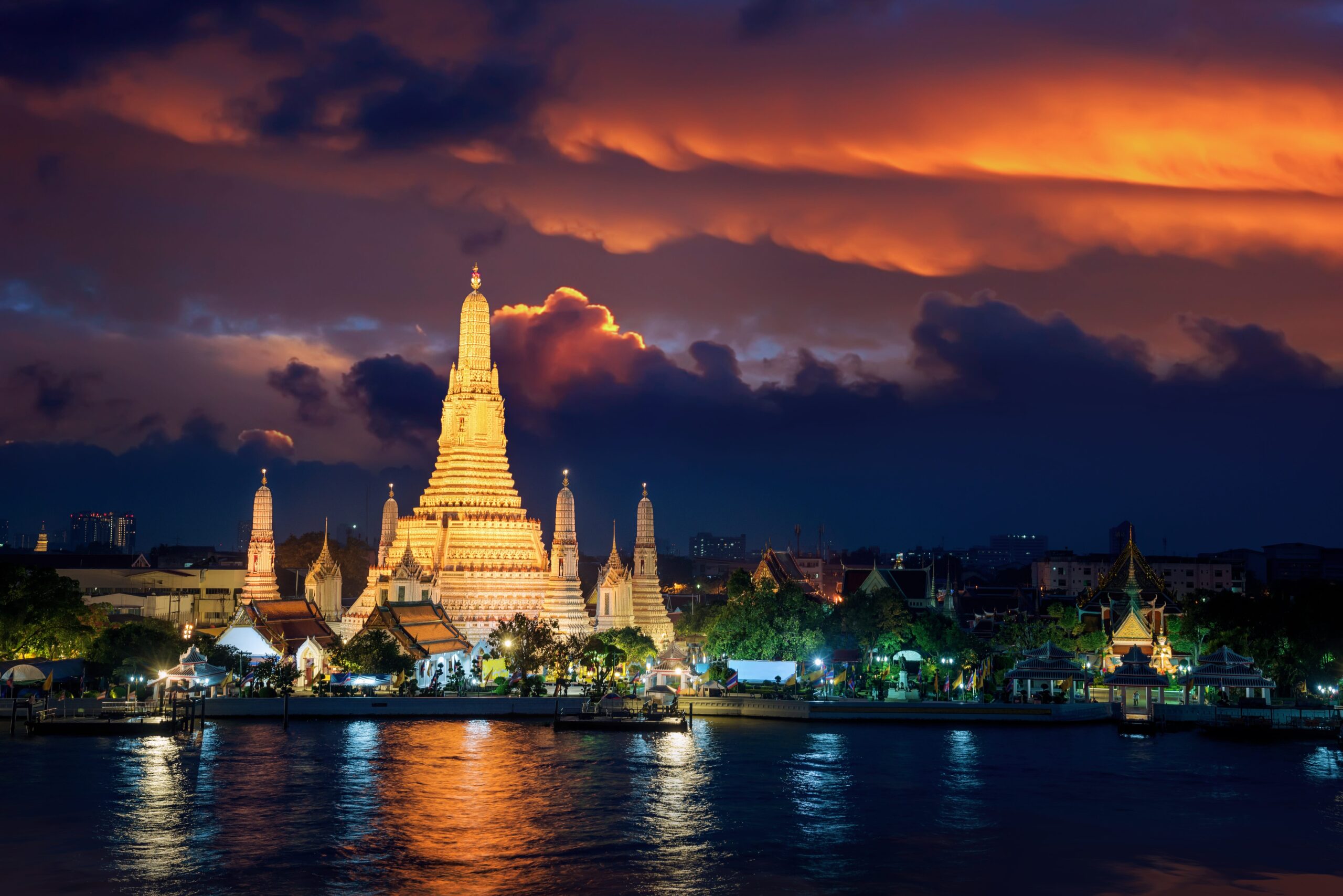 Wat Arun Ratchawararam Ratchawaramahawihan, Bangkok - Temple of Dawn: All you need to know 1 Wat Arun